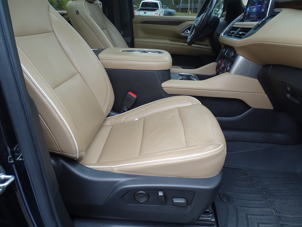 2021 Chevrolet Suburban 1500 Premier photo