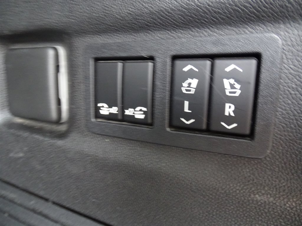 2021 Chevrolet Suburban 1500 Premier photo