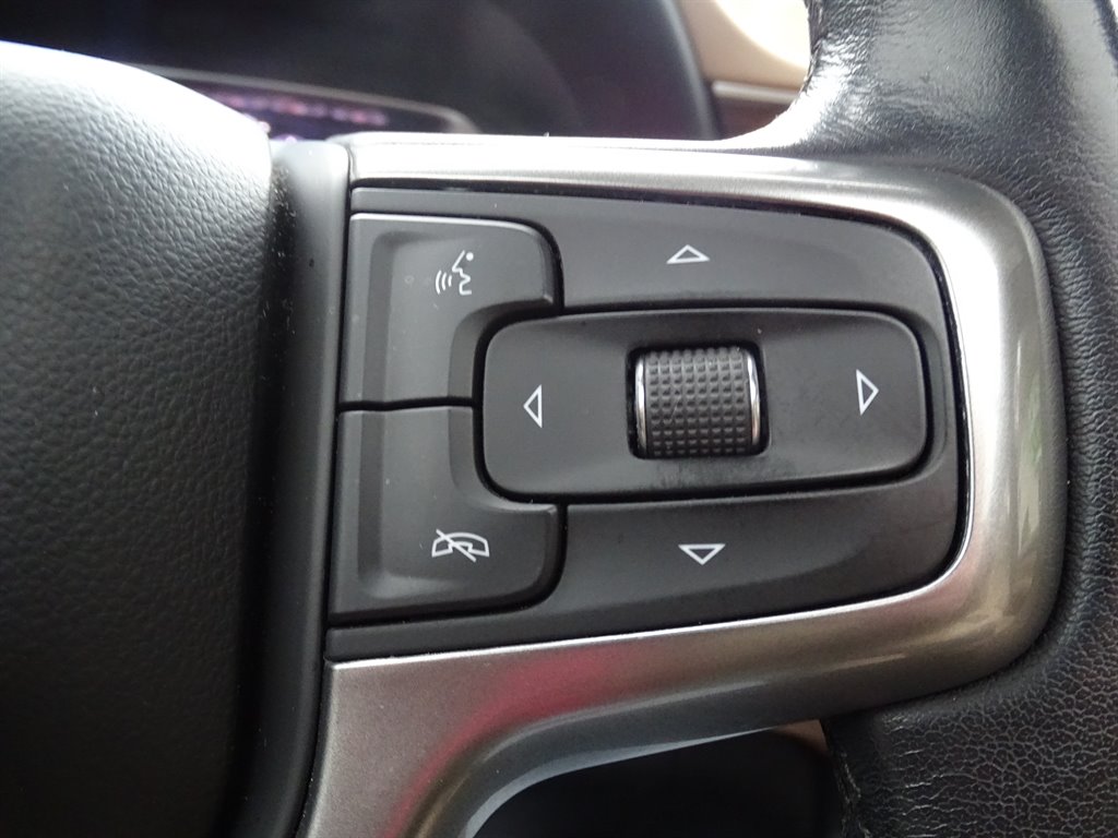 2021 Chevrolet Suburban 1500 Premier photo