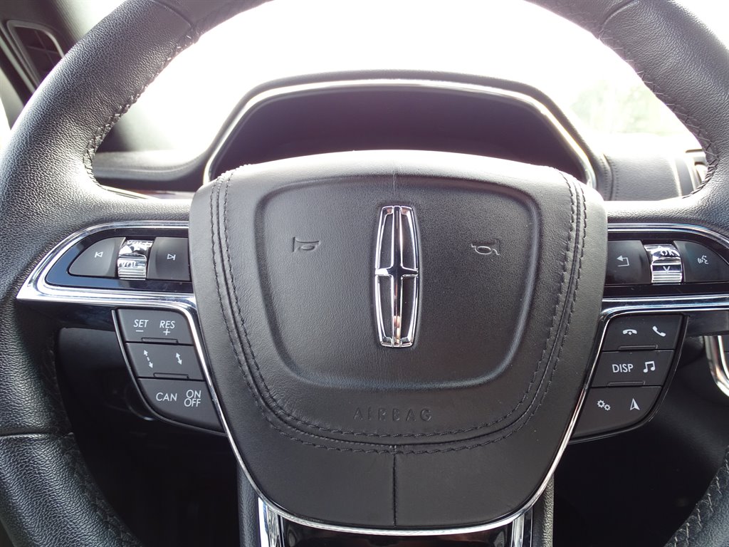 2020 Lincoln Continental photo