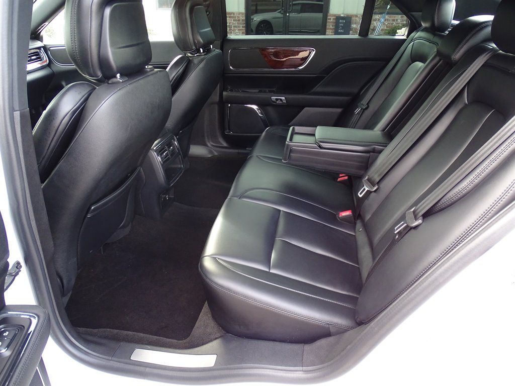 2020 Lincoln Continental photo