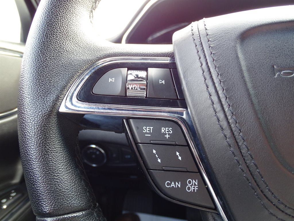 2020 Lincoln Continental photo
