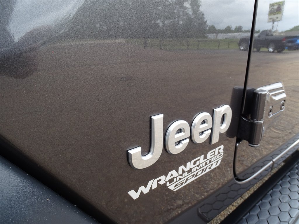 2018 Jeep All-New Wrangler Unlimited Sport photo