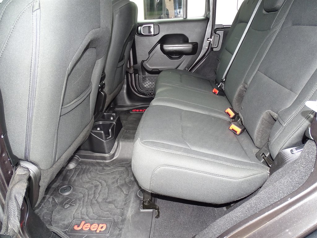 2018 Jeep All-New Wrangler Unlimited Sport photo