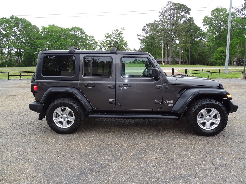 2018 Jeep All-New Wrangler Unlimited Sport photo