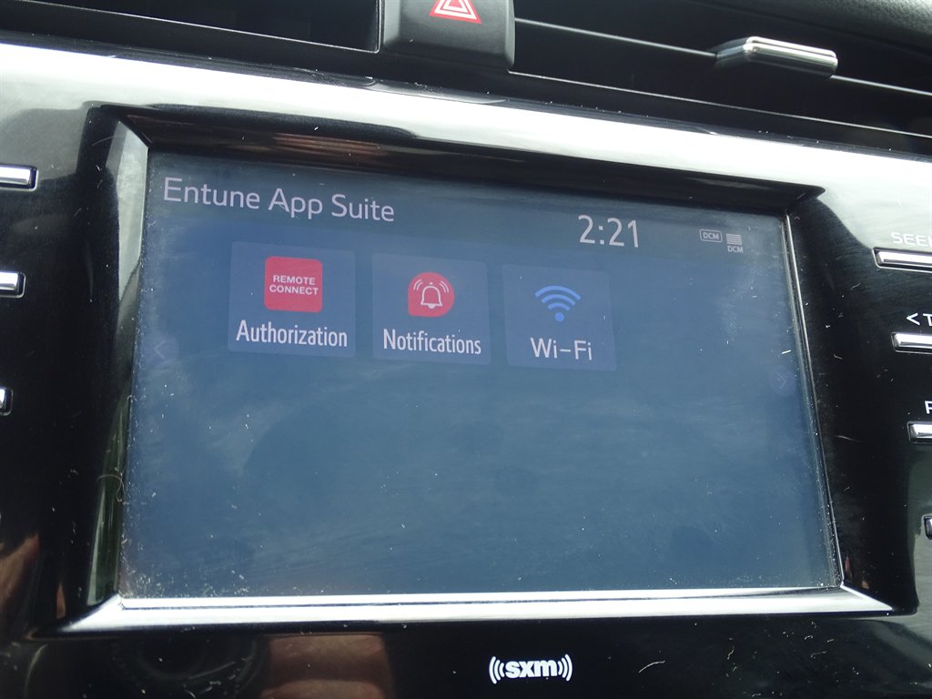 2020 Toyota Camry SE photo