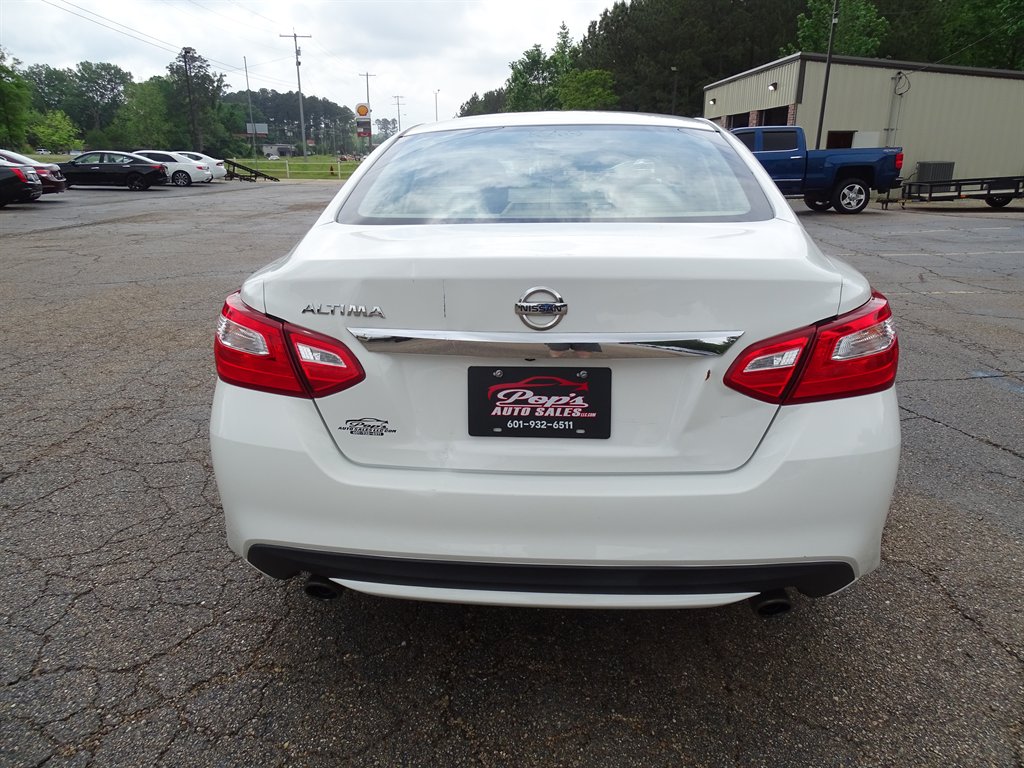 2016 Nissan Altima S photo