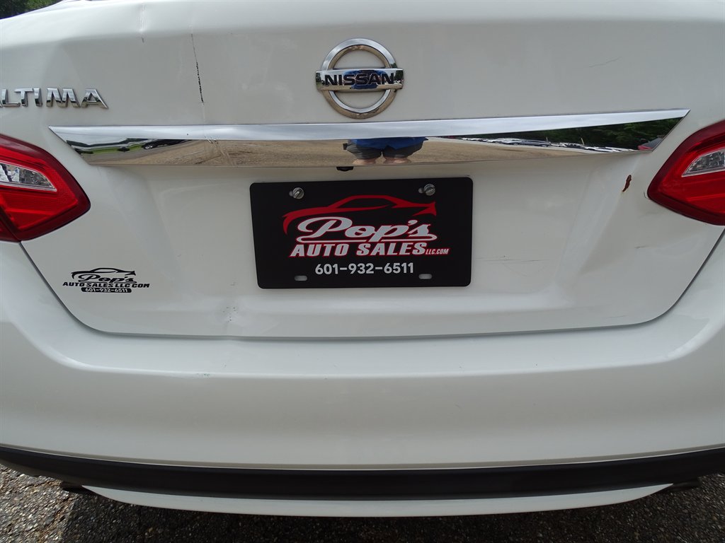 2016 Nissan Altima S photo