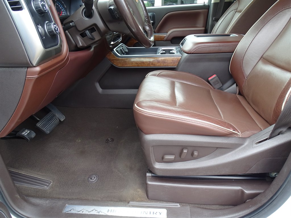 2019 Chevrolet Silverado 3500 High Country photo