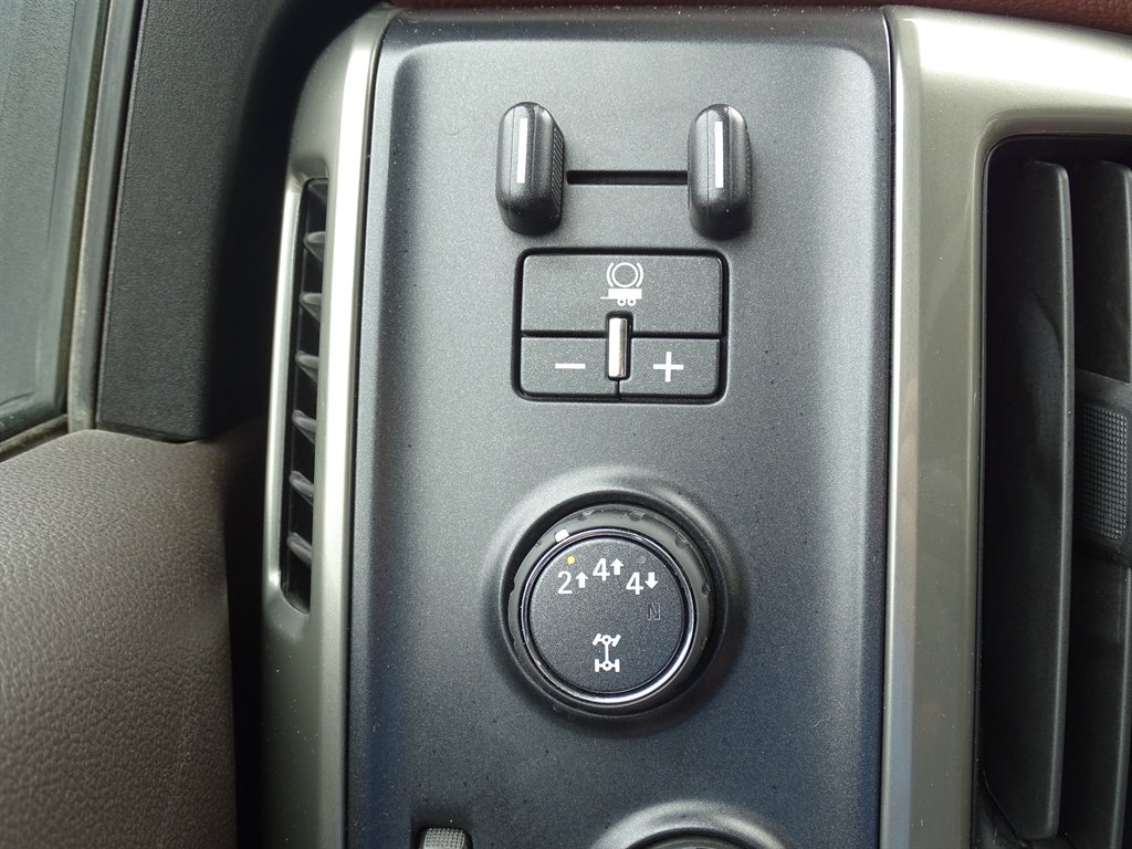 2019 Chevrolet Silverado 3500 High Country photo