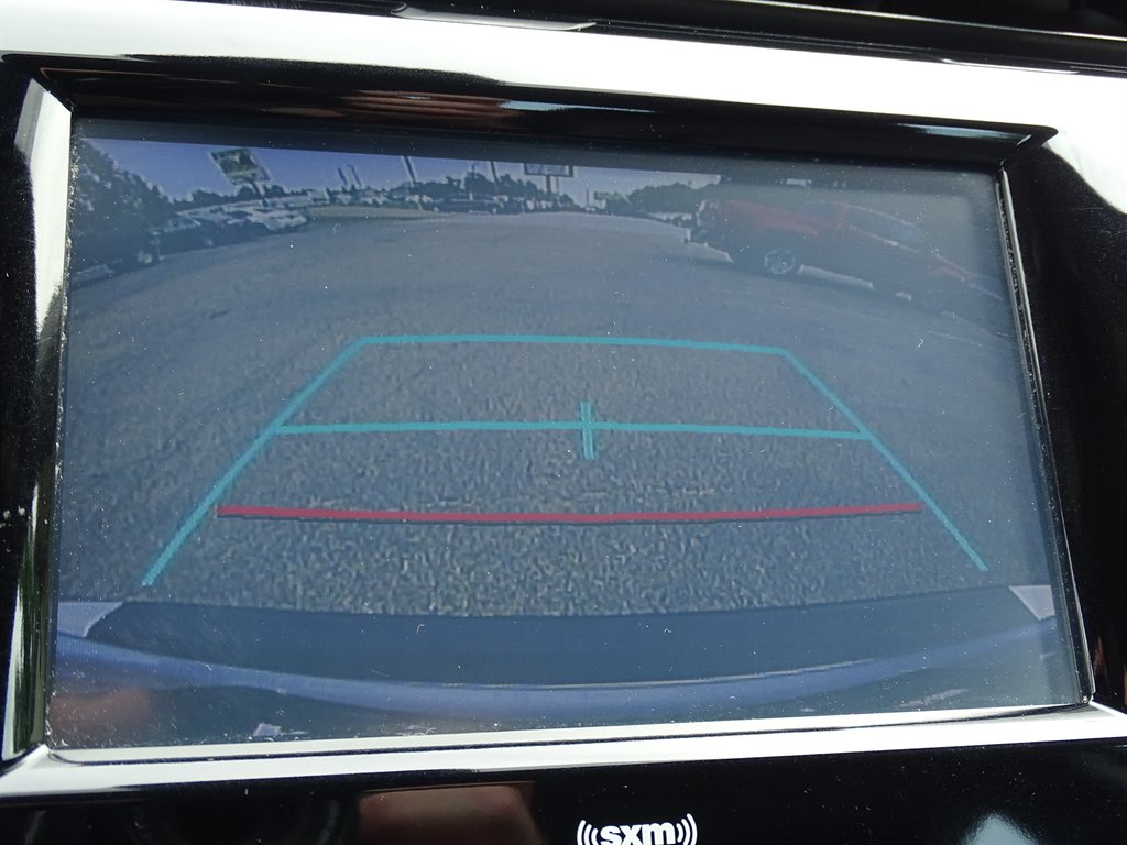 2020 Toyota Camry SE photo