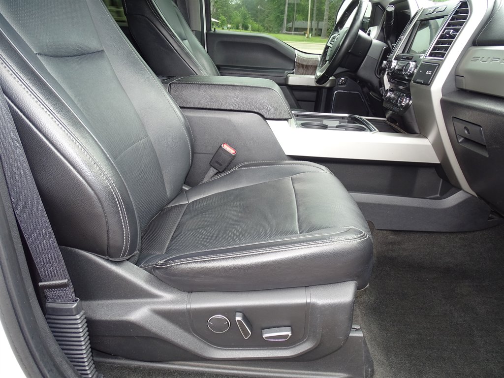 2017 Ford F250sd Lariat photo