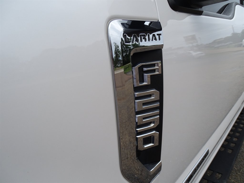 2017 Ford F250sd Lariat photo