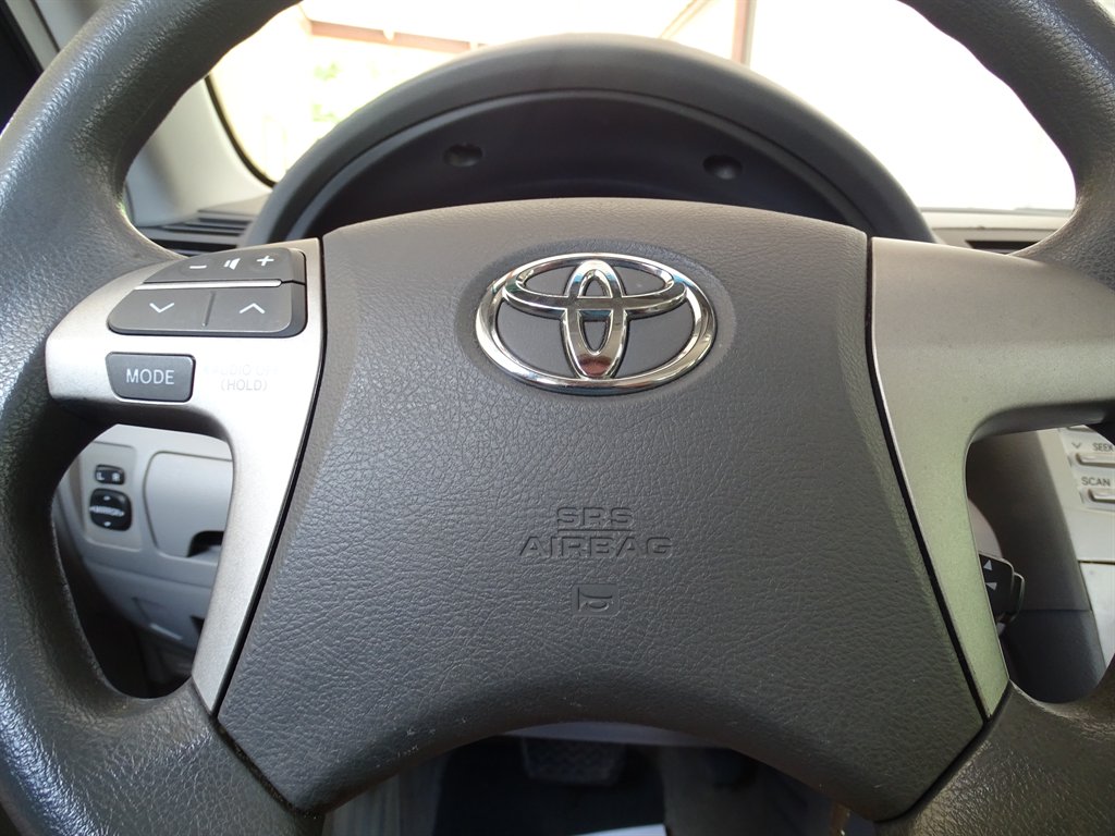 2010 Toyota Camry photo