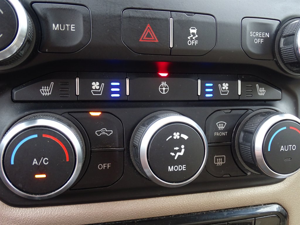2021 RAM 3500 CAB/Chassis Laramie photo