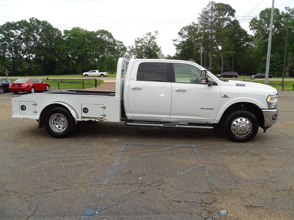 2021 RAM 3500 CAB/Chassis Laramie photo