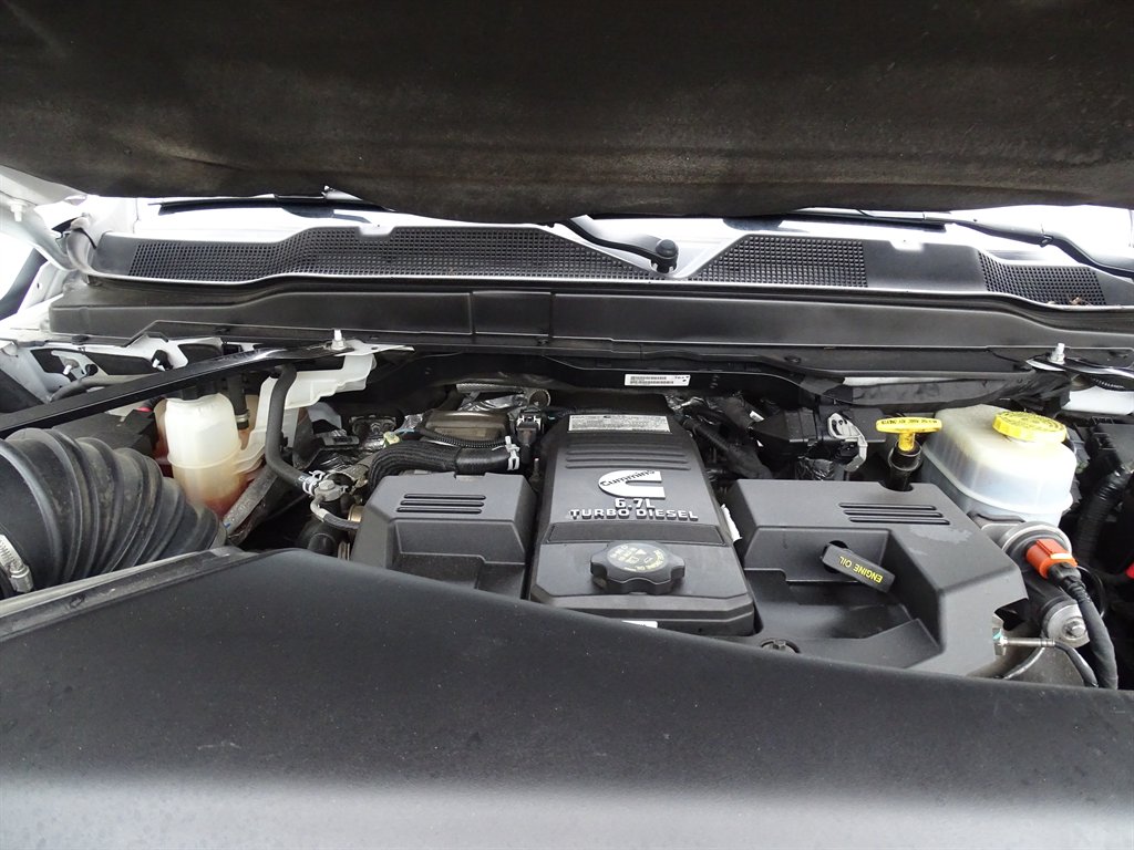 2021 RAM 3500 CAB/Chassis Laramie photo
