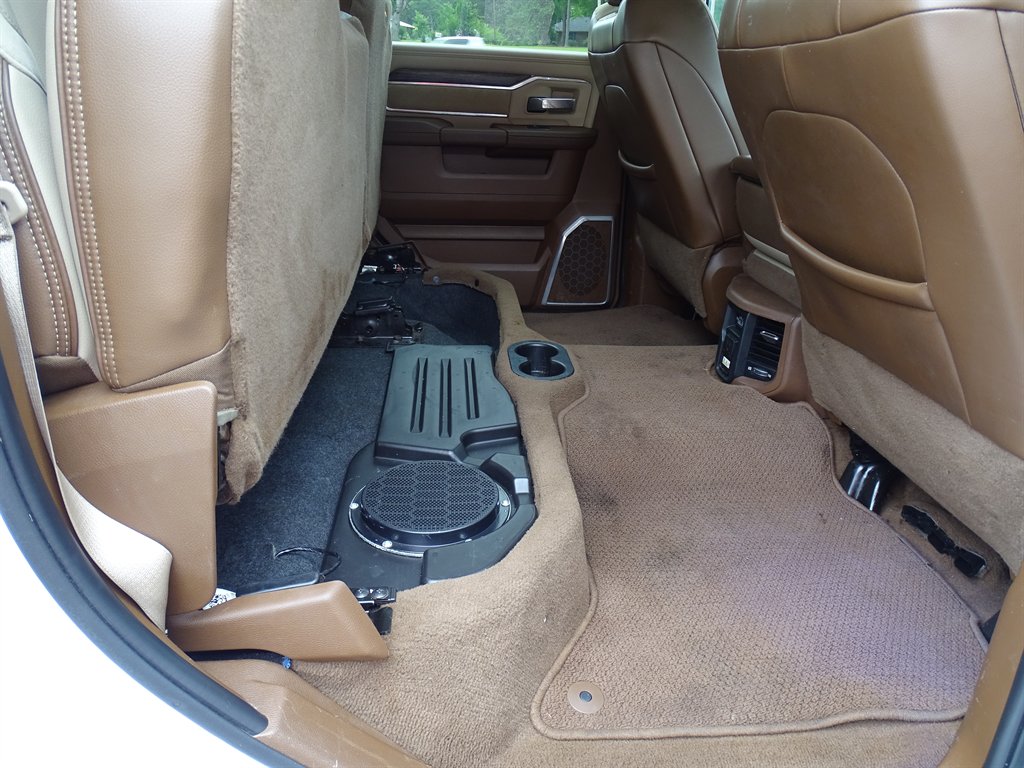 2021 RAM 3500 CAB/Chassis Laramie photo