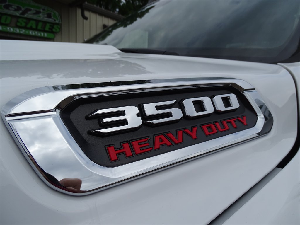 2021 RAM 3500 CAB/Chassis Laramie photo