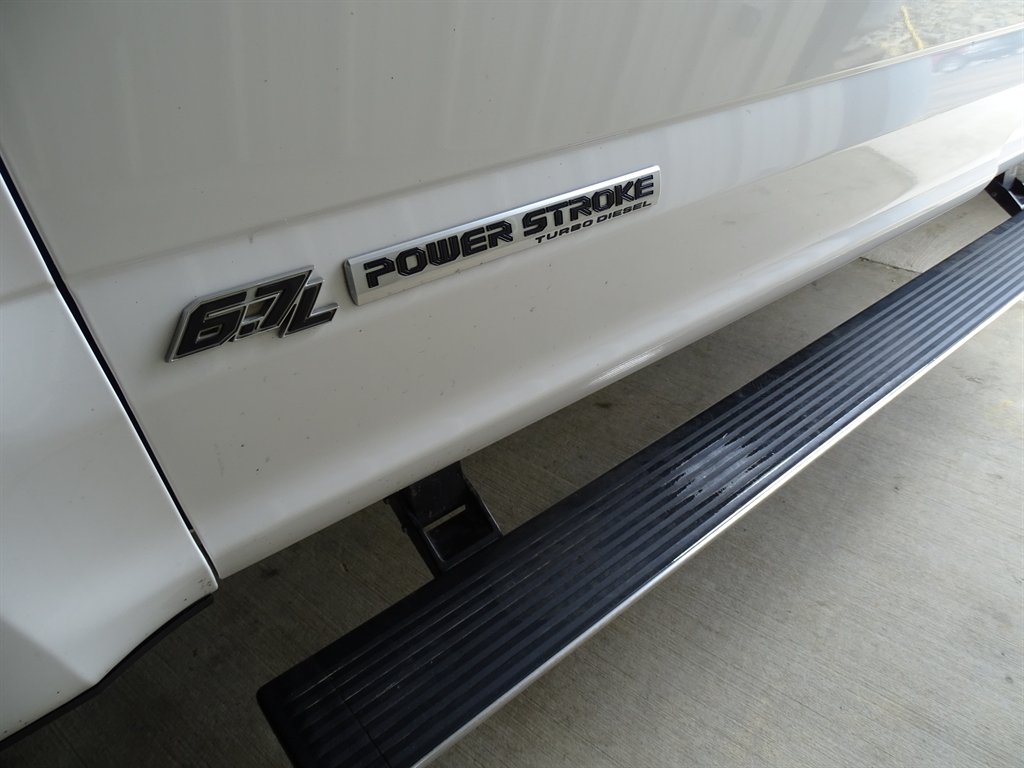 2017 Ford F350sd Platinum photo