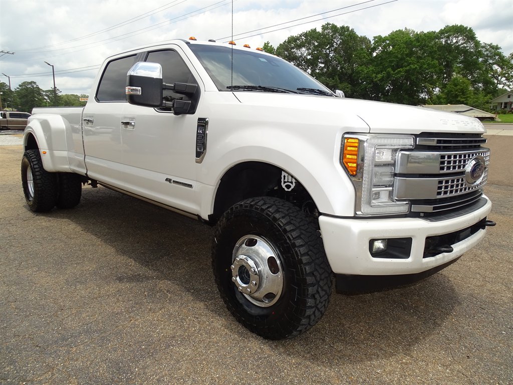 2017 Ford F350sd Platinum photo