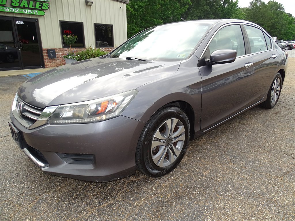 The 2015 Honda Accord LX photos