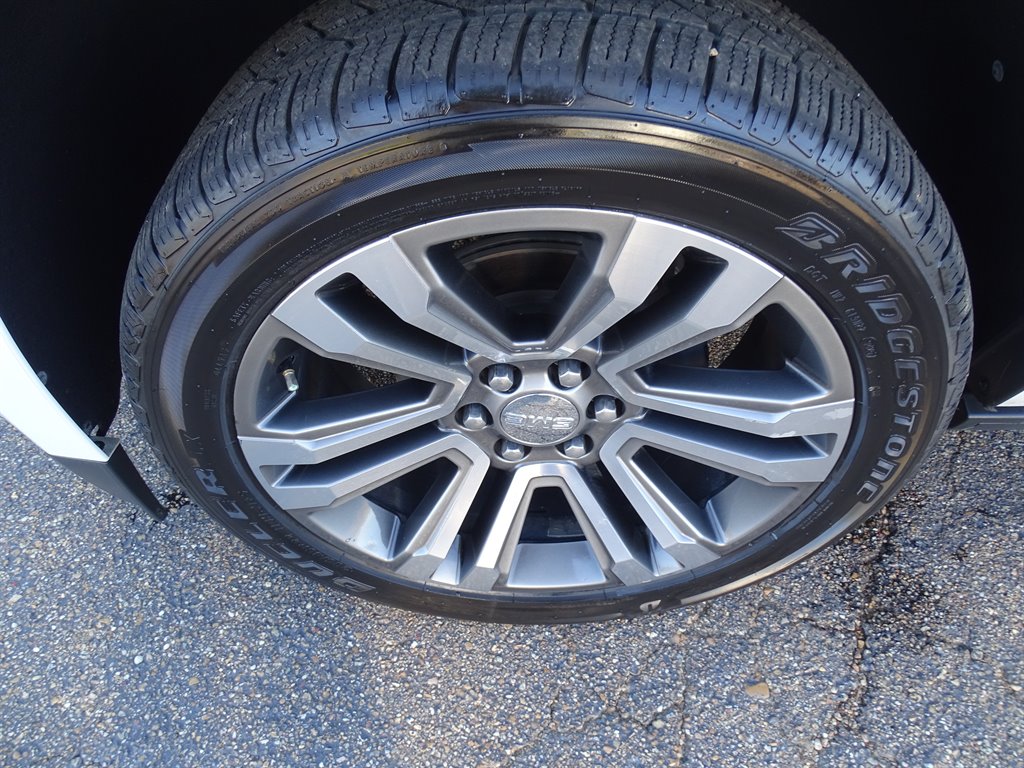 2019 GMC Yukon - $34,999