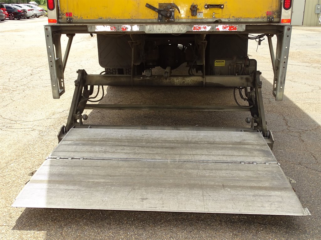 2014 Freightliner M2 - $21,999