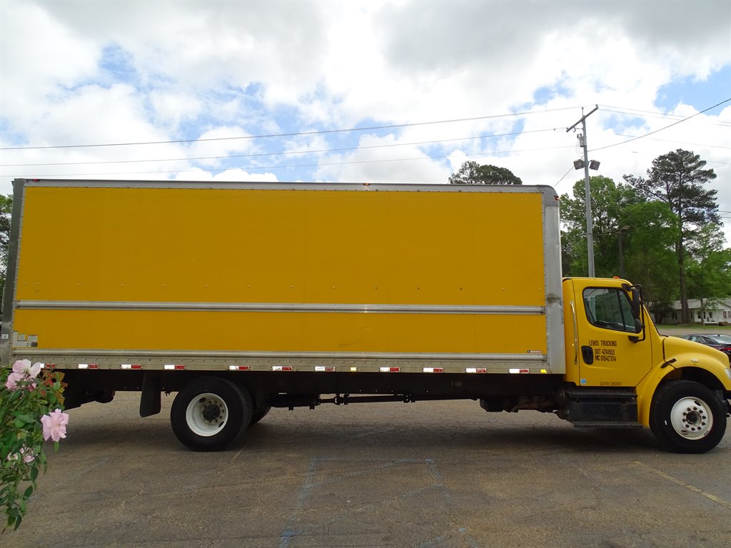 2014 Freightliner M2 - $21,999