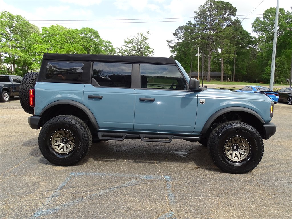2023 Ford Bronco - $37,999