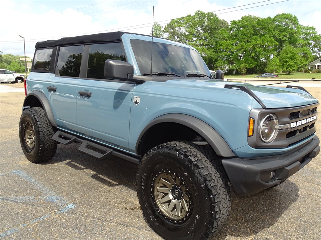 2023 Ford Bronco - $37,999