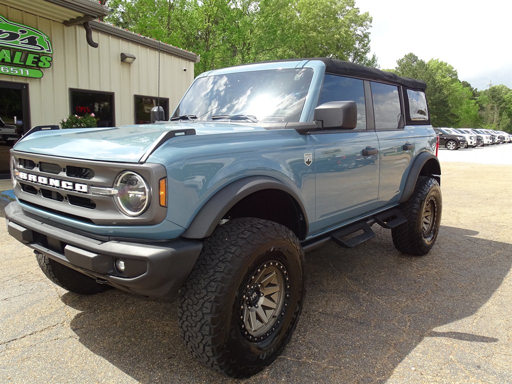 2023 Ford Bronco - $37,999