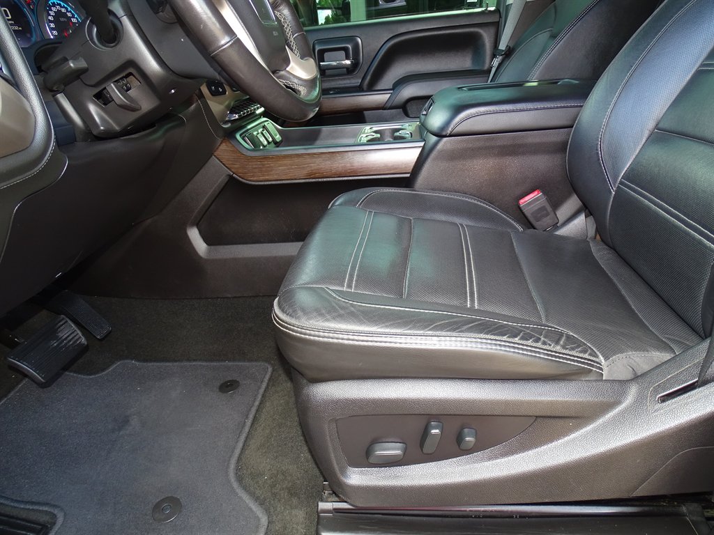2018 GMC Sierra - $45,999