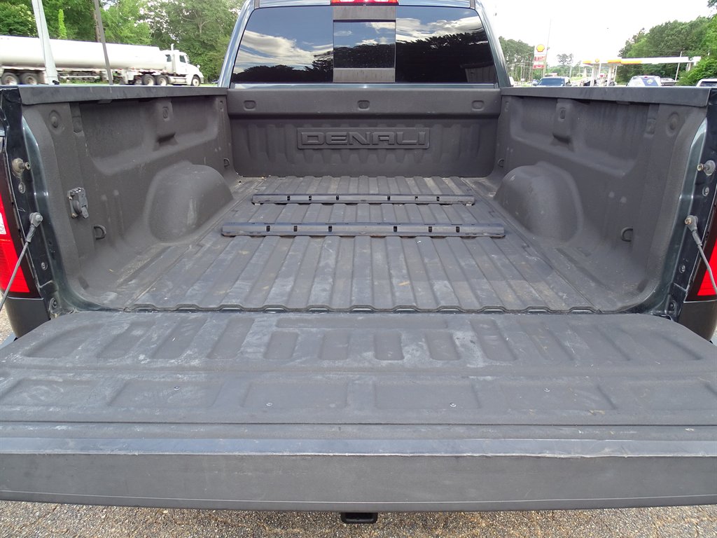 2018 GMC Sierra - $45,999