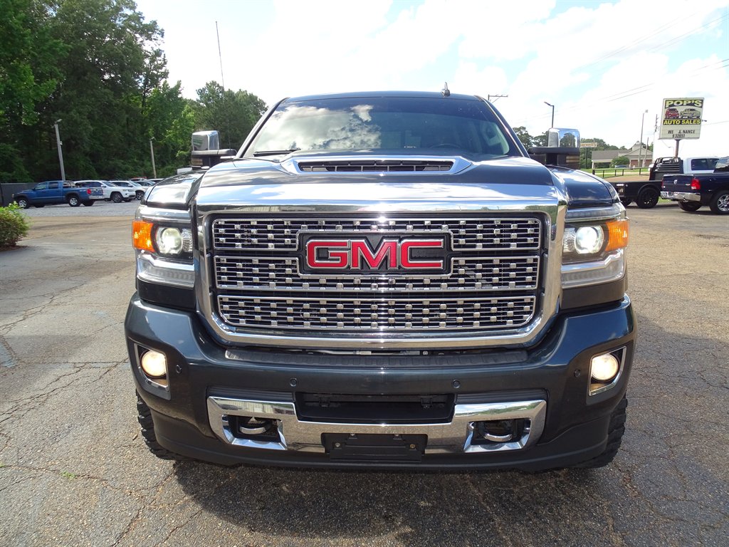 2018 GMC Sierra - $45,999