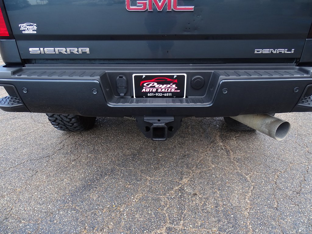 2018 GMC Sierra - $45,999