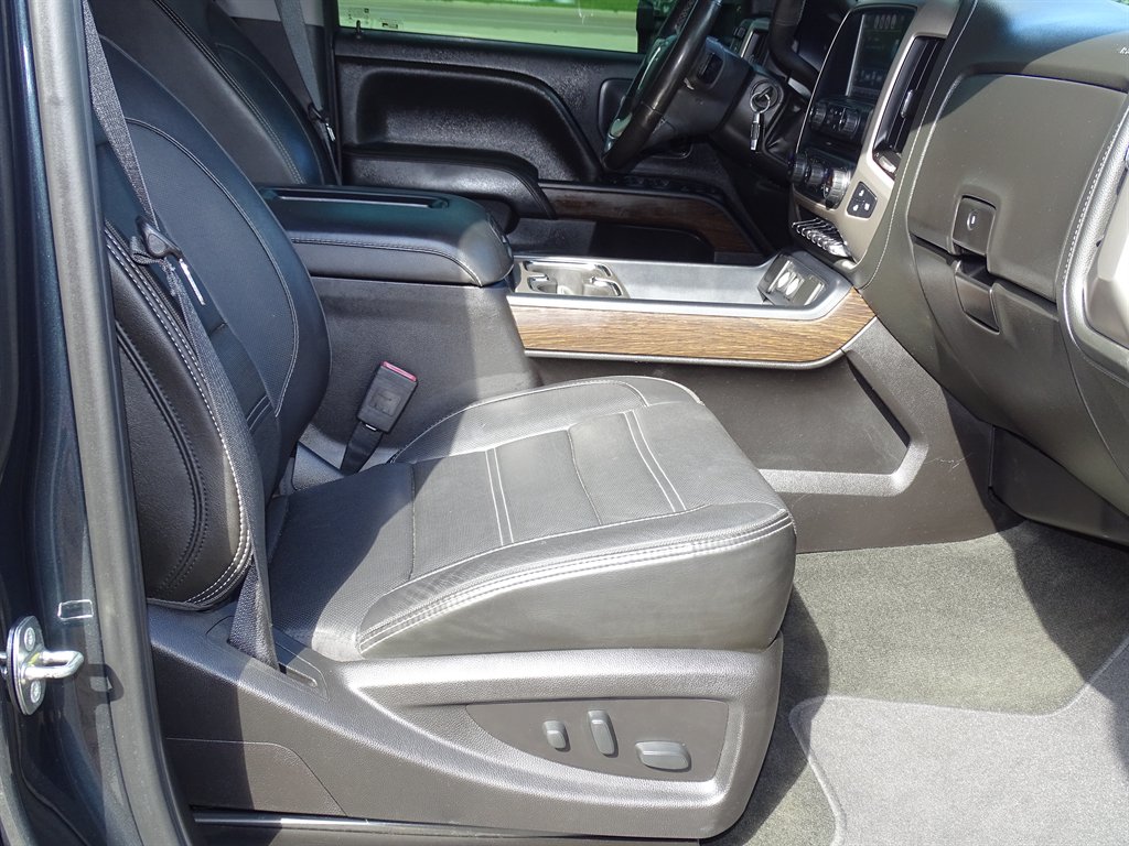 2018 GMC Sierra - $45,999