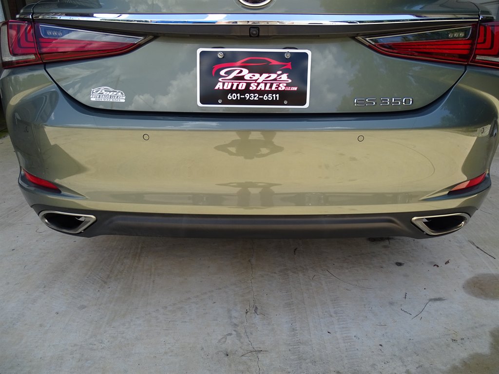 2023 Lexus ES - $34,999