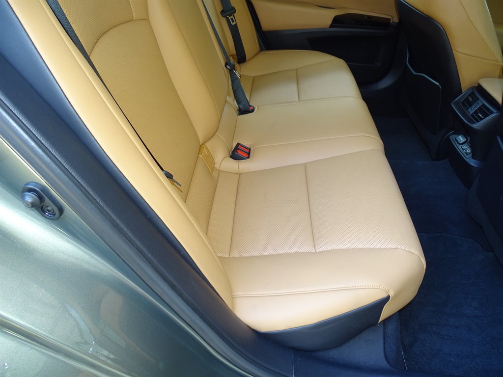 2023 Lexus ES - $34,999