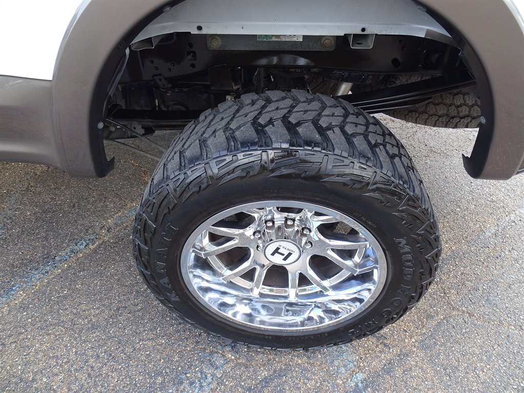 2017 Ford F-250 - $43,999