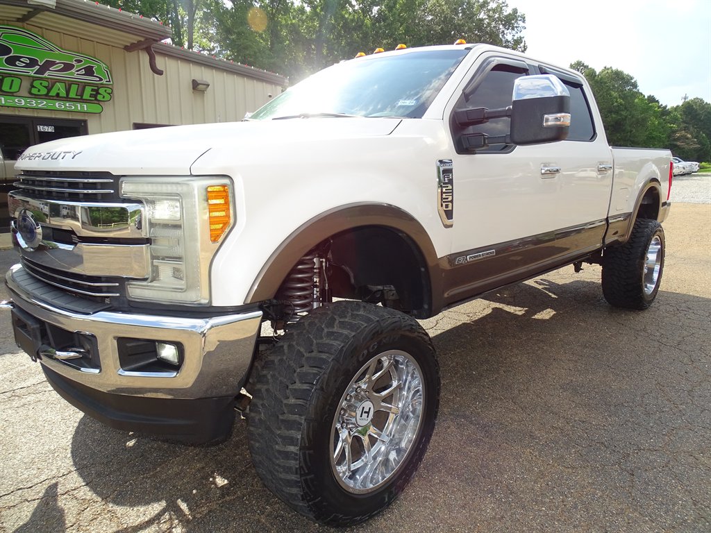2017 Ford F-250 - $43,999