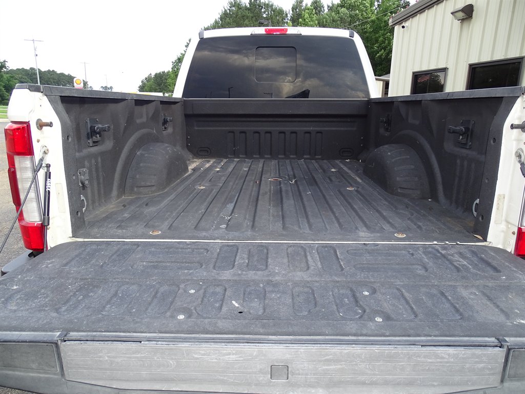 2017 Ford F-250 - $43,999