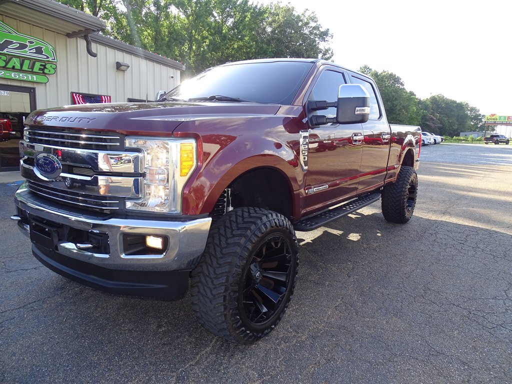 2017 Ford F-250 - $42,999