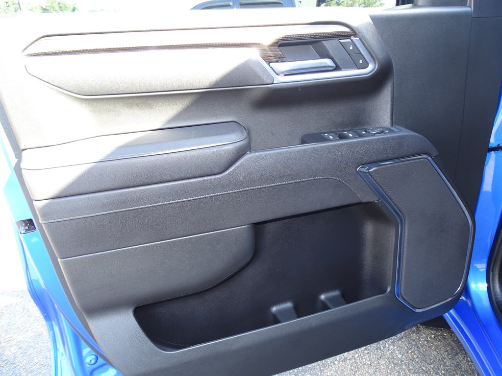 2025 Chevrolet Silverado 1500 - $47,999