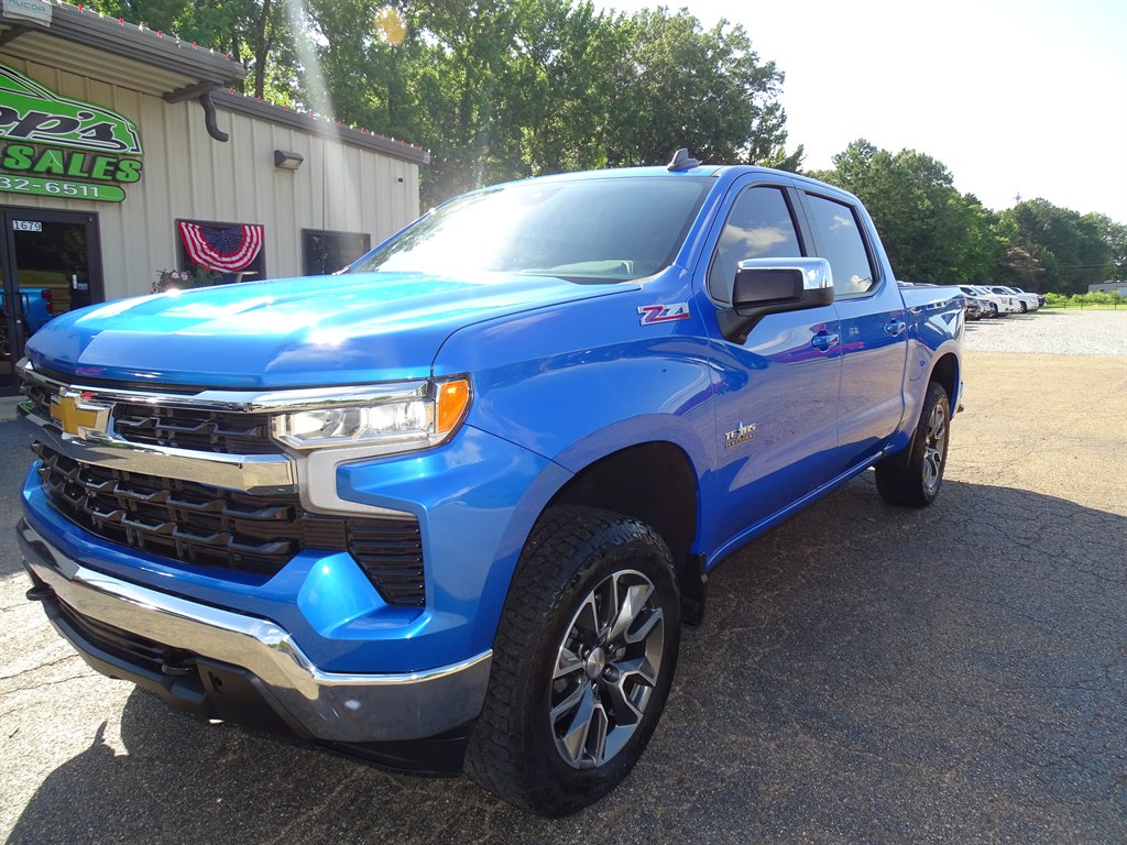 2025 Chevrolet Silverado 1500 - $47,999