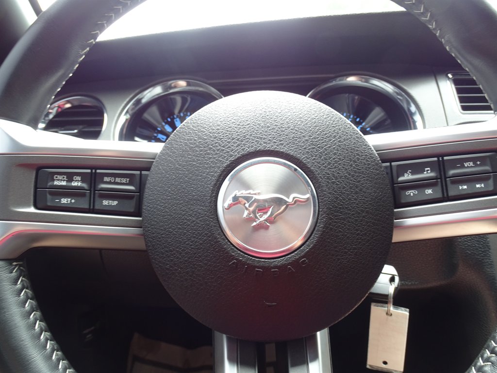 2014 Ford Mustang - $28,999