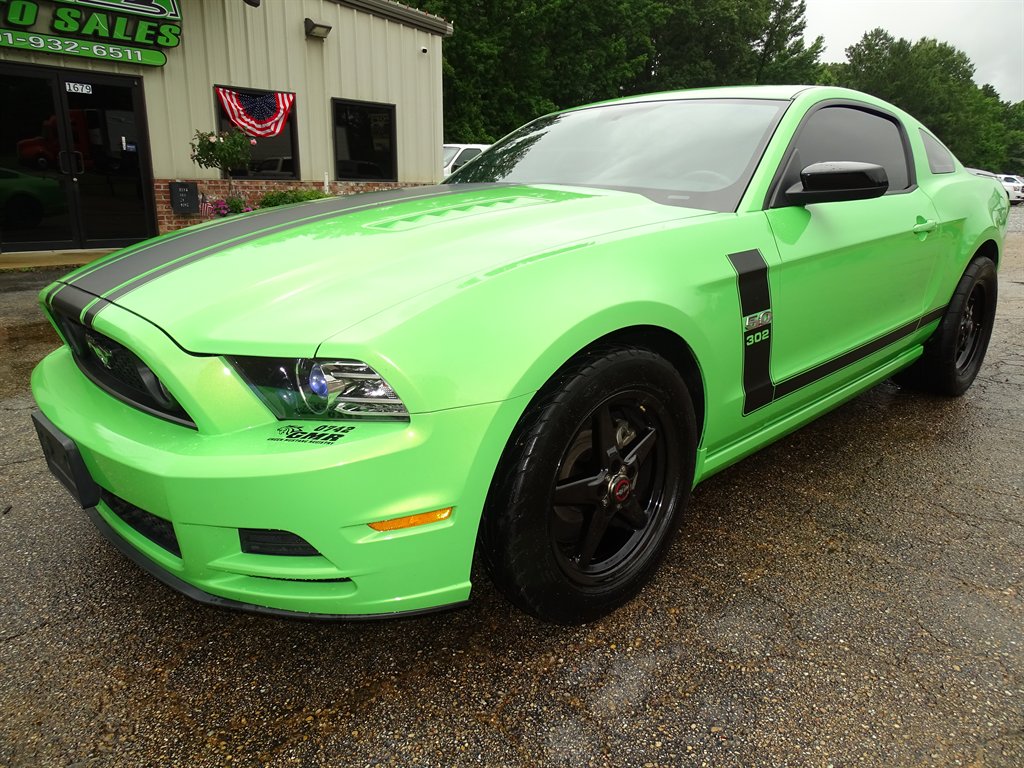 2014 Ford Mustang - $28,999