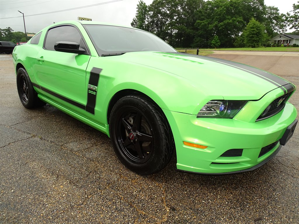 2014 Ford Mustang - $28,999