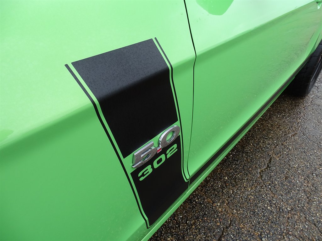 2014 Ford Mustang - $28,999