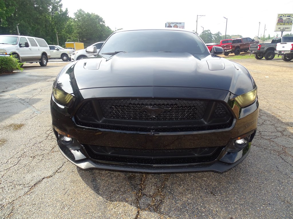 2017 Ford Mustang - $27,999